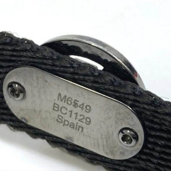 LOUIS VUITTON REVERSABLE BRACELET ON SIDE CLASSIC LV 🤎 PATTERN OTHER SIDE RED ❤ - Picture 3 of 6